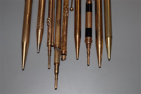 A group of assorted propelling and telescopic pencils and pens;